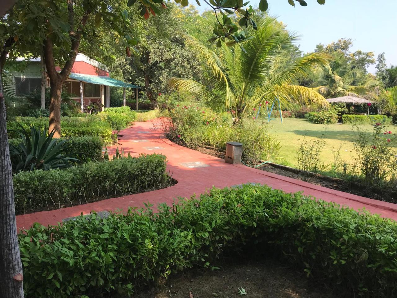 Baaz Jungle Resort Khawāsa 外观 照片